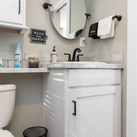 Interior view of the bathroom room of a luxurious Coldwater cabin at Ocoee River Mountain Cottages