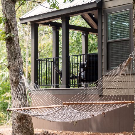 Exterior view of a luxurious Swayback cabin at Ocoee River Mountain Cottages