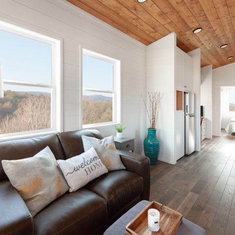 Interior view of living room of luxurious Cumberland Cottage at Ocoee River Mountain Cottages