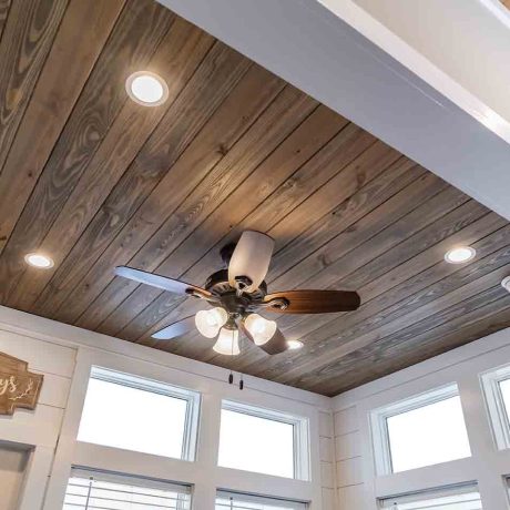 Interior view of the living room of a luxurious Cheaha cabin at Ocoee River Mountain Cottages