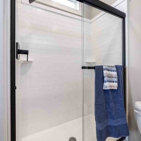 Interior view of the bathroom of a luxurious Cheaha cabin at Ocoee River Mountain Cottages